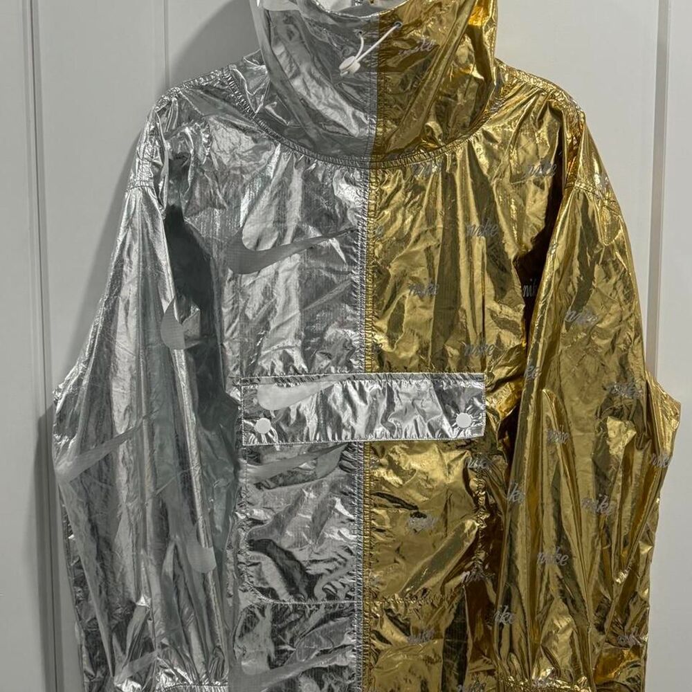 Nike Men's Gold and Silver Jacket